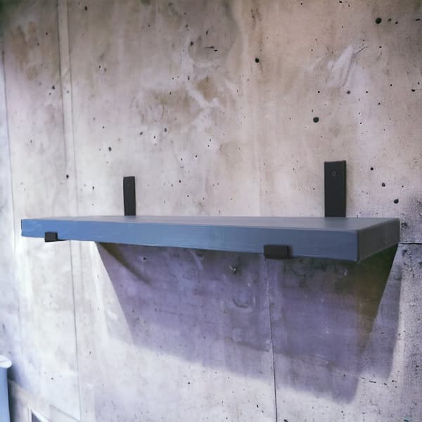 Blå trähyllsats 145 mm x 120 cm nedböjt fäste BD 145 mm matt svart