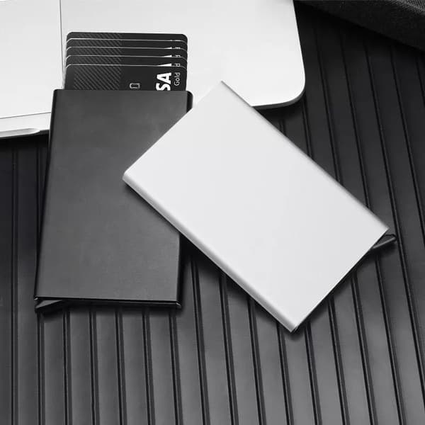 Tirana Albanien present korthållare för kreditkort & businesskort anti-skim Silver