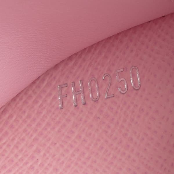 Pre-owned Louis Vuitton Monogram Giant Escale Victorine Pink