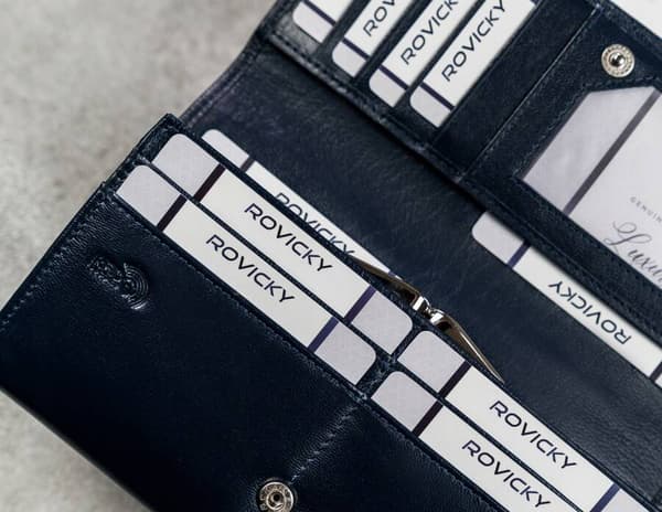Elegantní, prodloužená dámská peněženka s klopou na patentku - Cavaldi