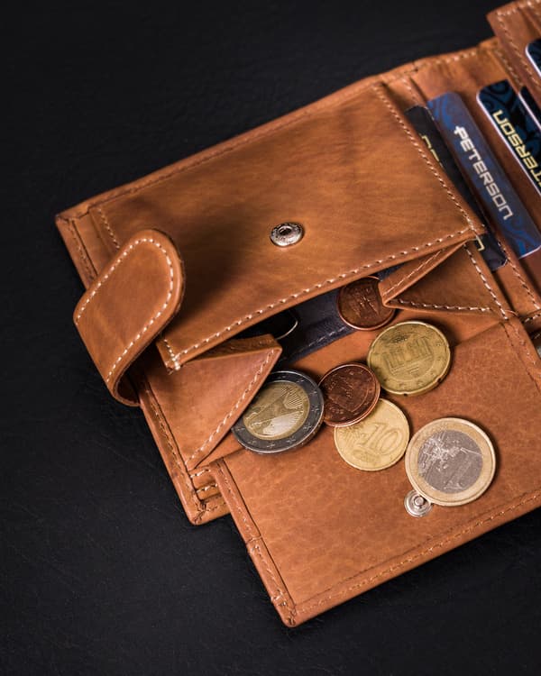 Miesten nahkainen korttilompakko RFID Protect -suojauksella - Peterson