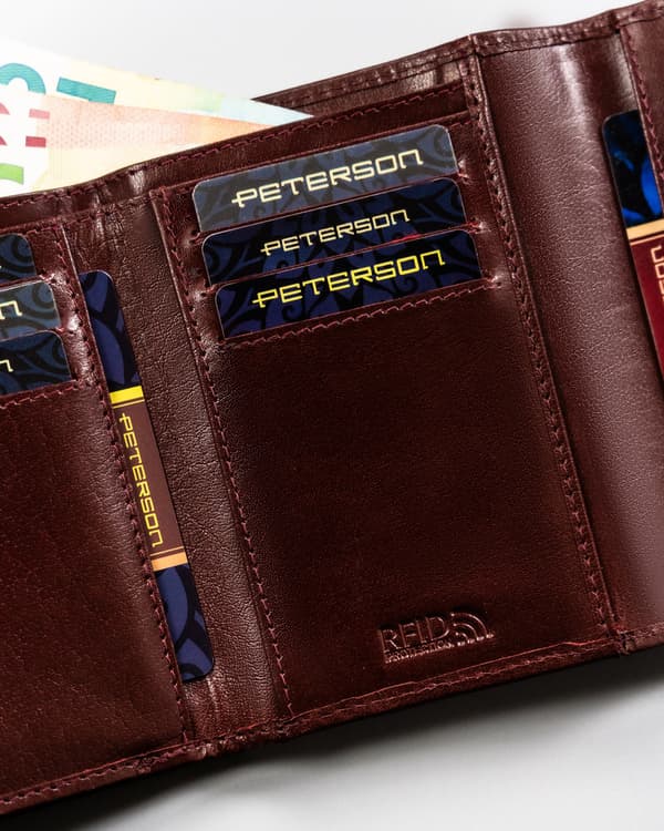 Klasická, kožená dámská peněženka na patentku - Peterson
