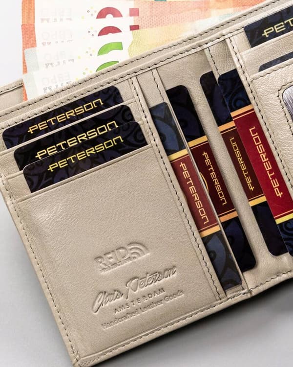 Dámská kožená peněženka na patentku a zip - Peterson