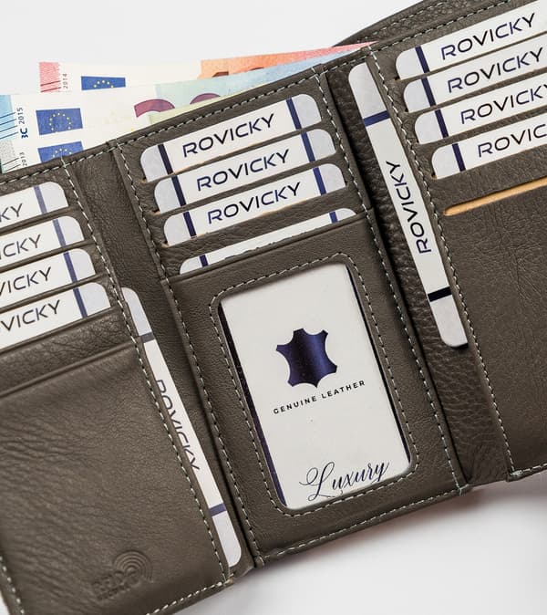 Kvalitně lakovaná dámská peněženka zdobená hadím vzorem - Rovicky