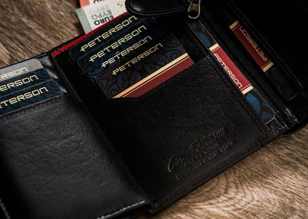 Vertikální pánská peněženka z přírodní kůže RFID - Peterson