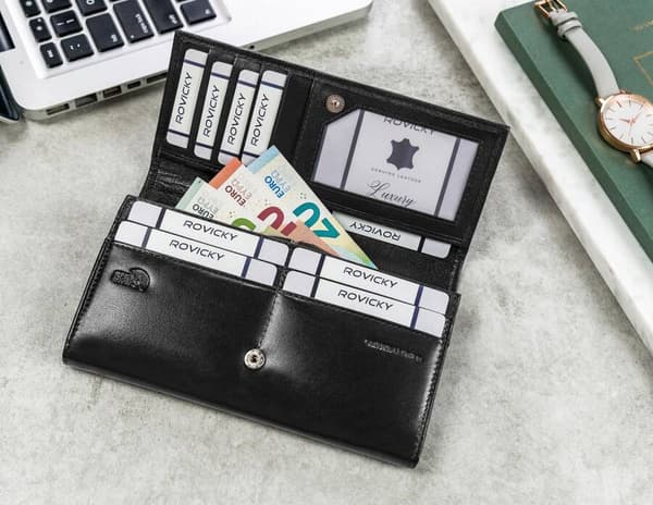 Kožená dámská peněženka se zapínáním na systém RFID - Cavaldi