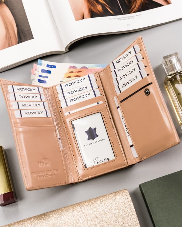 Klasická dámská kožená peněženka s ochranou RFID Protect kartou - Lorenti