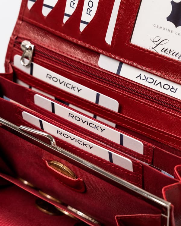 Dámská kožená peněženka s vyraženou klopou - Rovicky