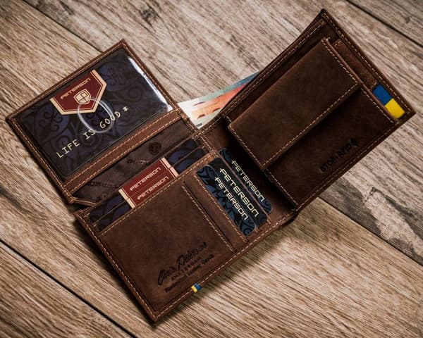 Pánská kožená peněženka v horizontální orientaci s RFID systémem - Peterson