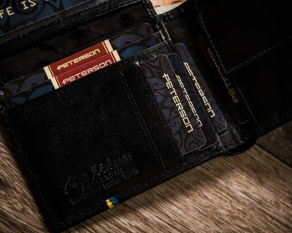 Pánská kožená peněženka v horizontální orientaci s RFID systémem - Peterson