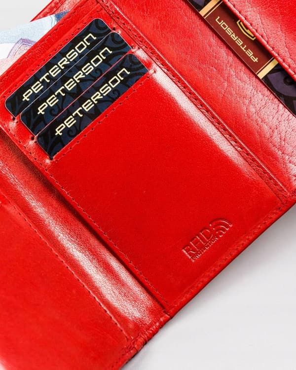 Klasická, kožená dámská peněženka na patentku - Peterson