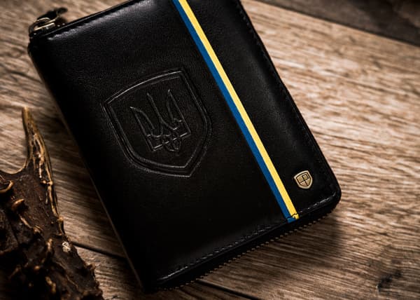 Mænds læderpung med Ukraines emblem og farver - Peterson
