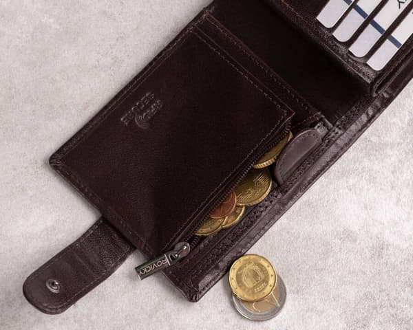 Kožená pánská peněženka s RFID systémem uzavíratelná na patentku - Rovicky