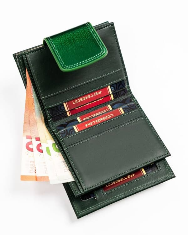 Kompaktní dámská peněženka z lakované kůže - Peterson