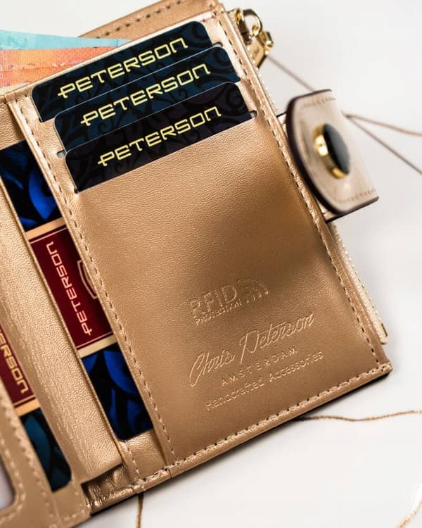 Prostorná dámská peněženka z ekologické kůže - Peterson