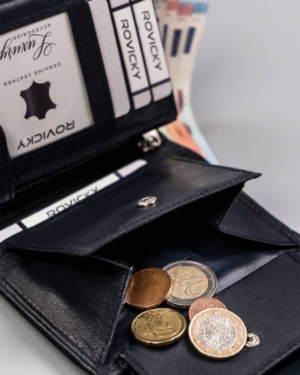 Malá, kožená dámská peněženka na patentku - Rovicky
