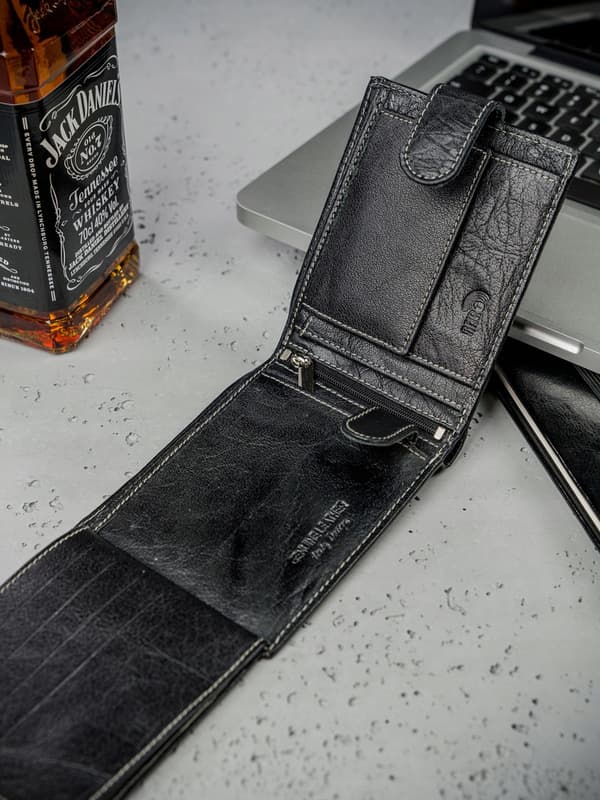 Kožená pánská peněženka se zapínáním na patentky a přihrádkou na zip - Always Wild