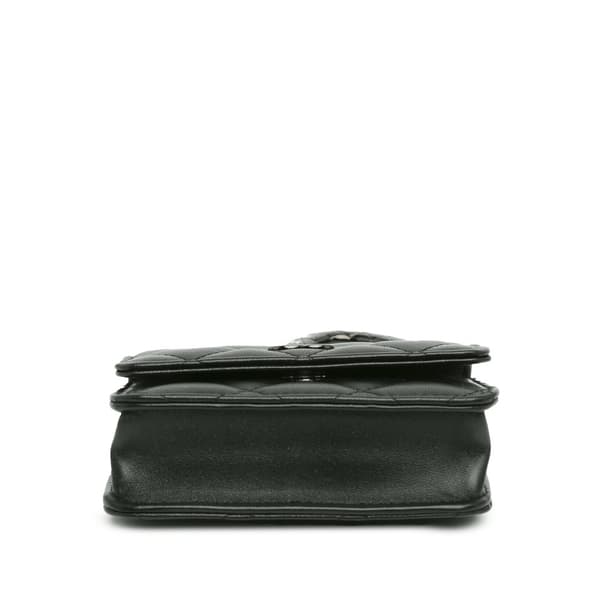 Pre-owned Chanel Quilted Lambskin So Black CC Hook Card Holder Black