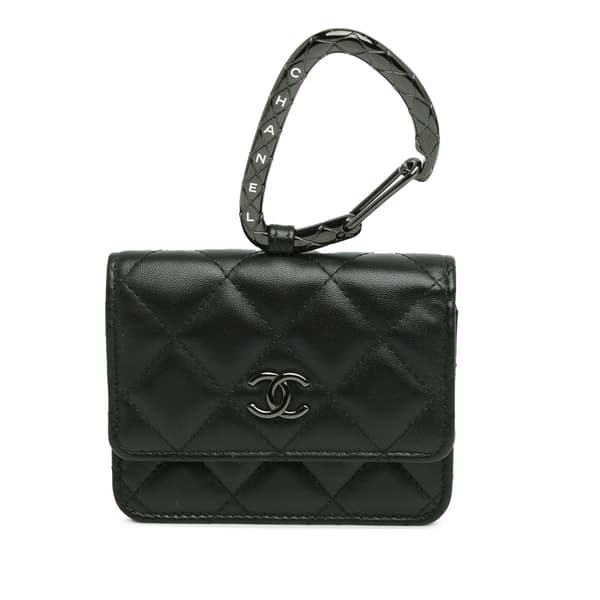 Pre-owned Chanel Quilted Lambskin So Black CC Hook Card Holder Black