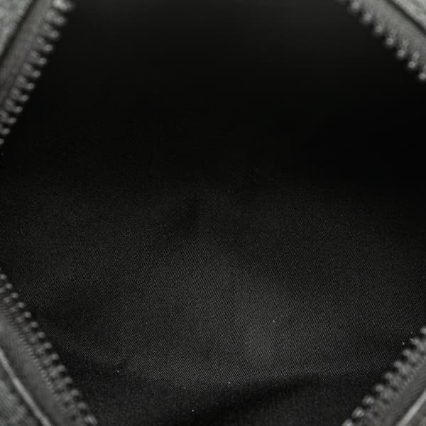 Pre-owned Gucci GG Supreme Pouch Black