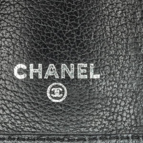 Pre-owned Chanel CC Camellia Leather Key Holder Black