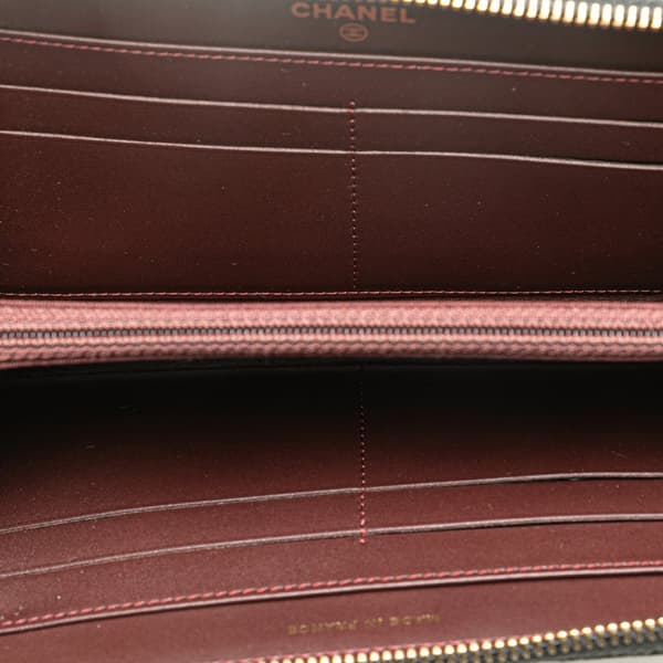 Pre-owned Chanel CC Quilted Caviar Zip Around Wallet Black