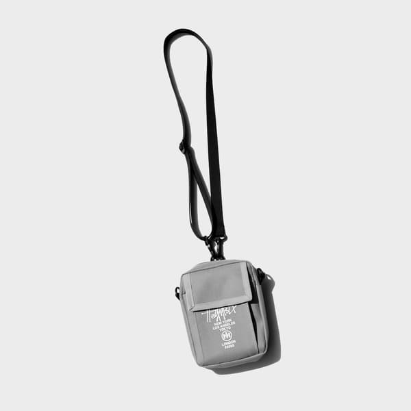 INF Grå minimalistisk crossbody-veske