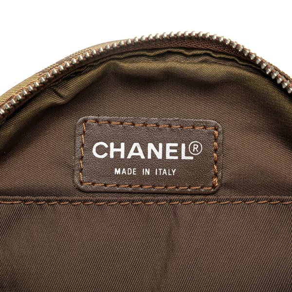 Pre-owned Chanel New Travel Line Nylon Pouch Green