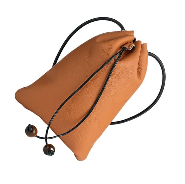 INF Aito nahkainen crossbody-puhelinlaukku