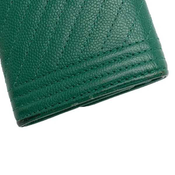 Pre-owned Chanel Chevron Caviar Boy Card Holder Green