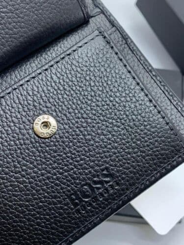 BRAND NEW HUGO BOSS MEN TRAVELLER TRIFLD BLACK LEATHER WALLET WITH COIN POCKET