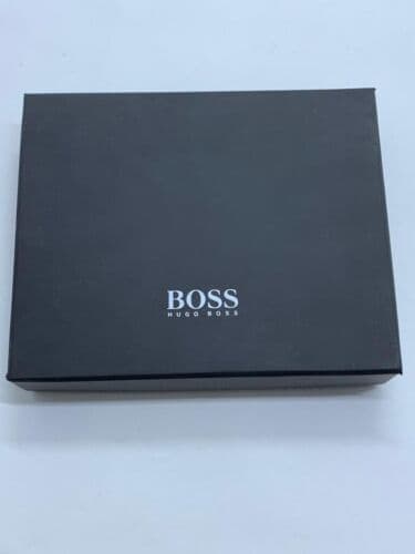 BRAND NEW HUGO BOSS MEN TRAVELLER TRIFLD BLACK LEATHER WALLET WITH COIN POCKET
