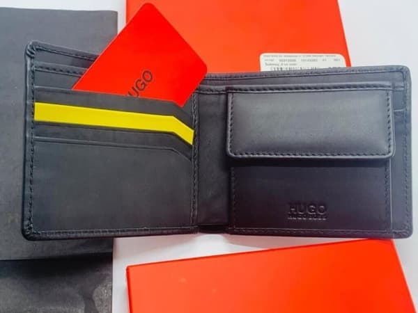 NEW MEN HUGO BY HUGO BOSS SUBWAY 4CC BIFOLD BLACK LEATHER WALLET COIN POCKET
