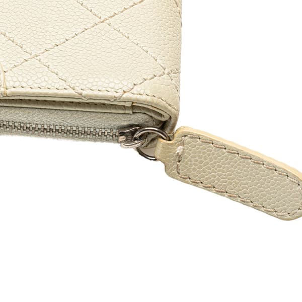 Pre-owned Chanel CC Quilted Caviar Zip Around Long Wallet White