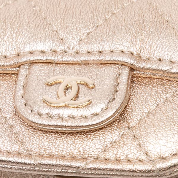 Pre-owned Chanel Metallic Lambskin Round Coin Purse and AirPods Case Gold