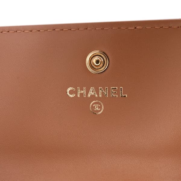 Pre-owned Chanel Quilted Lambskin Flap Card Holder Brown