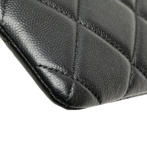 Pre-owned Chanel CC Quilted Caviar Pouch Black