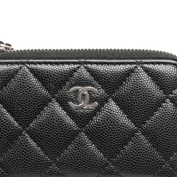 Pre-owned Chanel Quilted Caviar Classic Zipped Key Holder Black