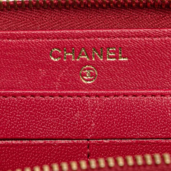 Pre-owned Chanel Chevron Sheepskin Mademoiselle Zip Around Wallet Red