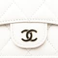 Pikkukuva 8 / 10: Pre-owned Chanel CC Quilted Caviar Trifold Flap Wallet White