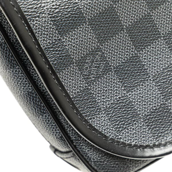 Pre-owned Louis Vuitton Damier Graphite Hanging Toiletry Kit Pouch Black