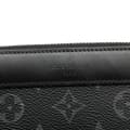 Miniatyrbilde 9 av 10: Pre-owned Louis Vuitton Monogram Eclipse Discovery Pochette PM Black