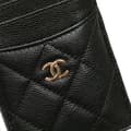 Miniatyrbillede 8 af 10: Pre-owned Chanel CC Quilted Caviar Card Holder Black