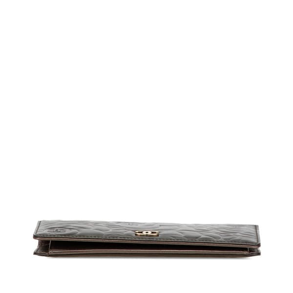 Pre-owned Chanel Embossed Lambskin CC Camellia Bifold Wallet Black