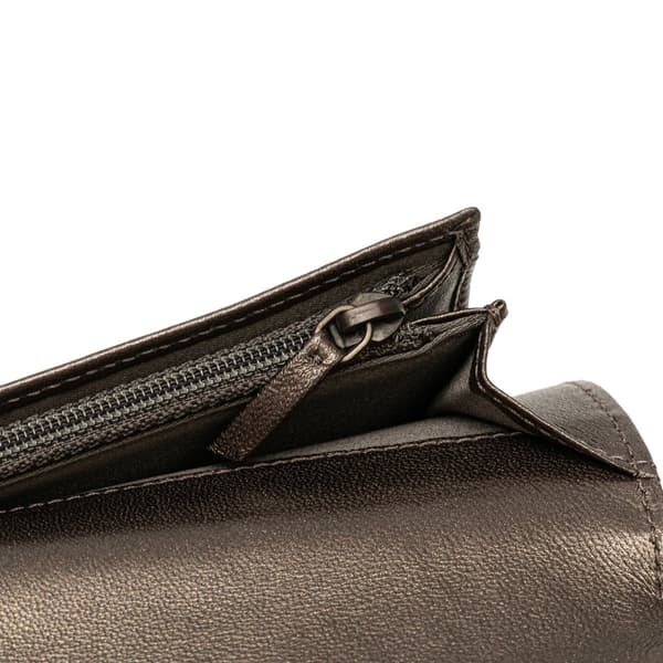 Pre-owned Chanel Embossed Lambskin CC Camellia Bifold Wallet Black