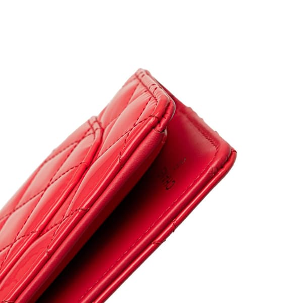 Pre-owned Chanel CC Quilted Patent Leather L Yen Bifold Wallet Pink