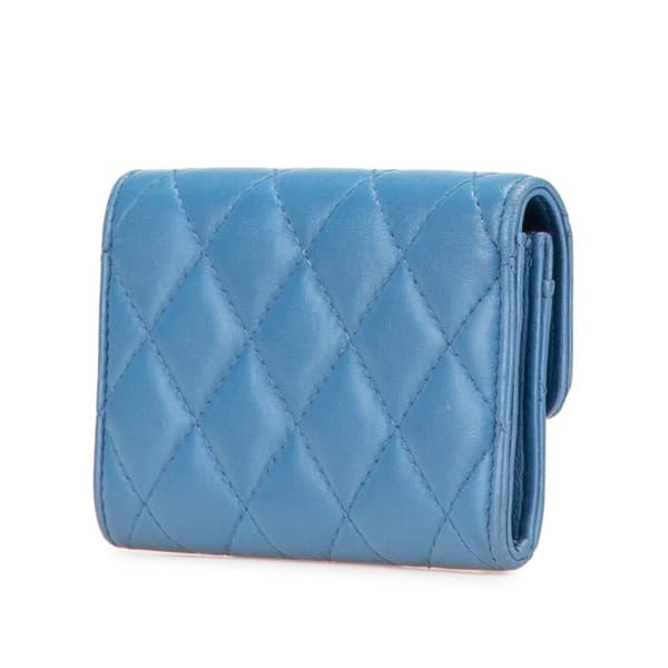 Pre-owned Chanel CC Quilted Calfskin Trifold Wallet Blue