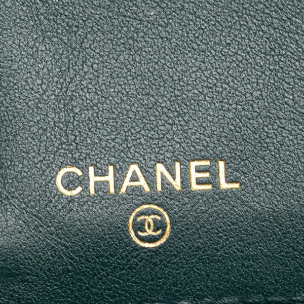 Pre-owned Chanel Quilted Lambskin 19 Trifold Flap Wallet Green