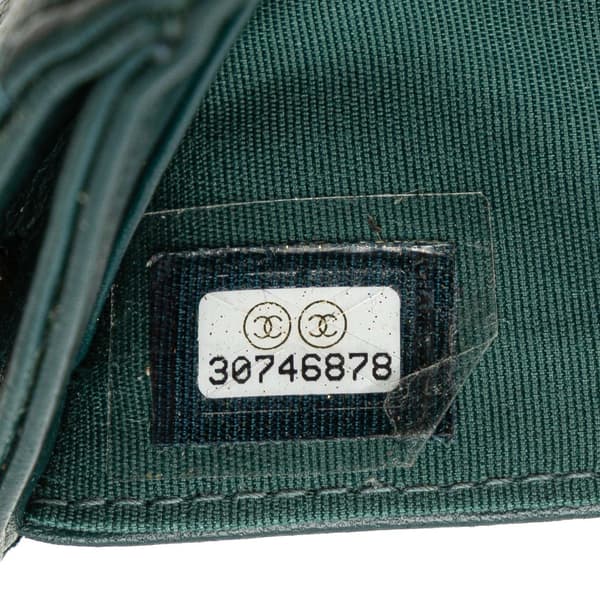 Pre-owned Chanel Quilted Lambskin 19 Trifold Flap Wallet Green