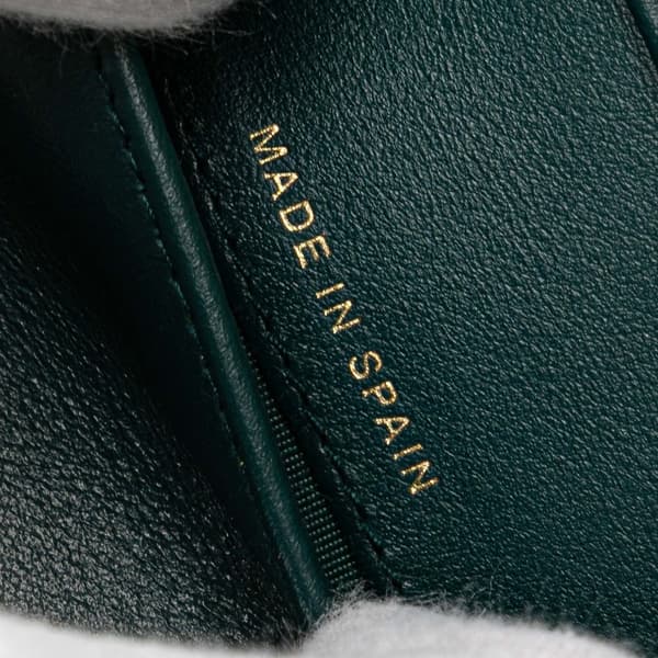 Pre-owned Chanel Quilted Lambskin 19 Trifold Flap Wallet Green
